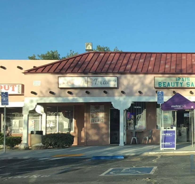 Sweetzy Treatzy | restaurant | 40340 170th St E, Palmdale, CA 93591, USA | 6612361277 OR +1 661-236-1277