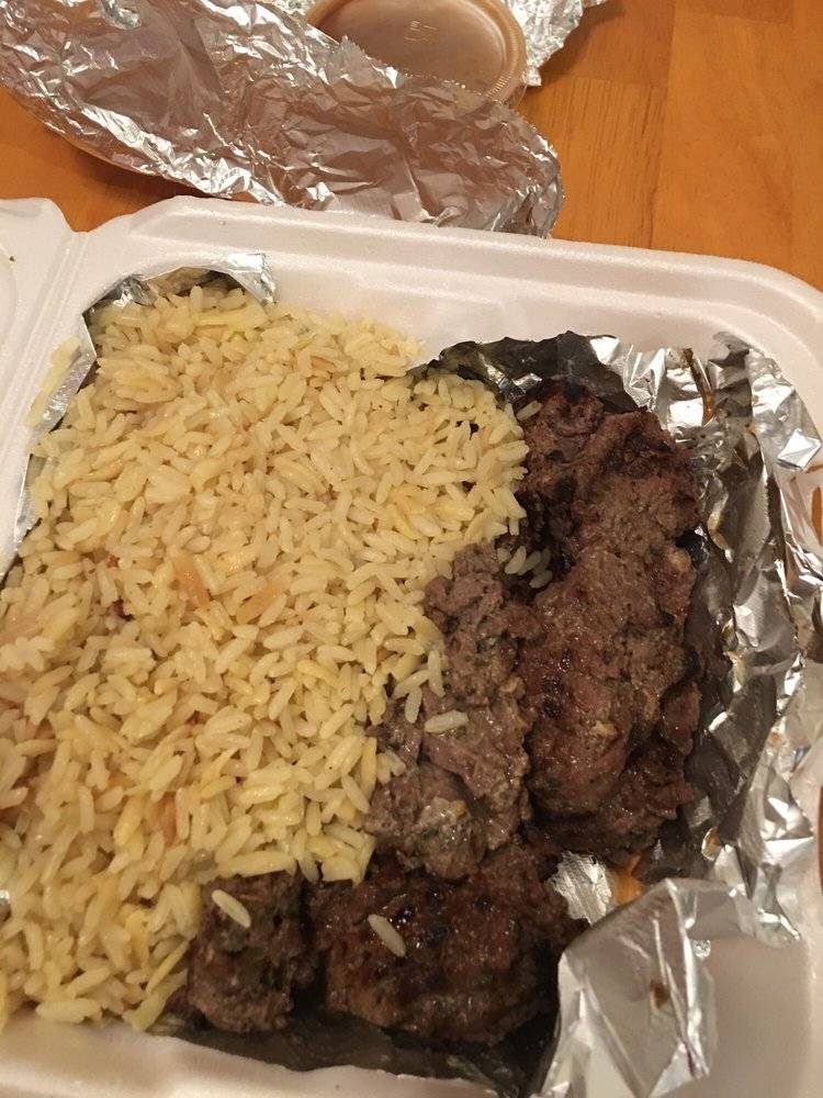 Giovannis Roast Beef and Pizza | restaurant | 42 Broadway, Malden, MA 02148, USA | 7816050587 OR +1 781-605-0587