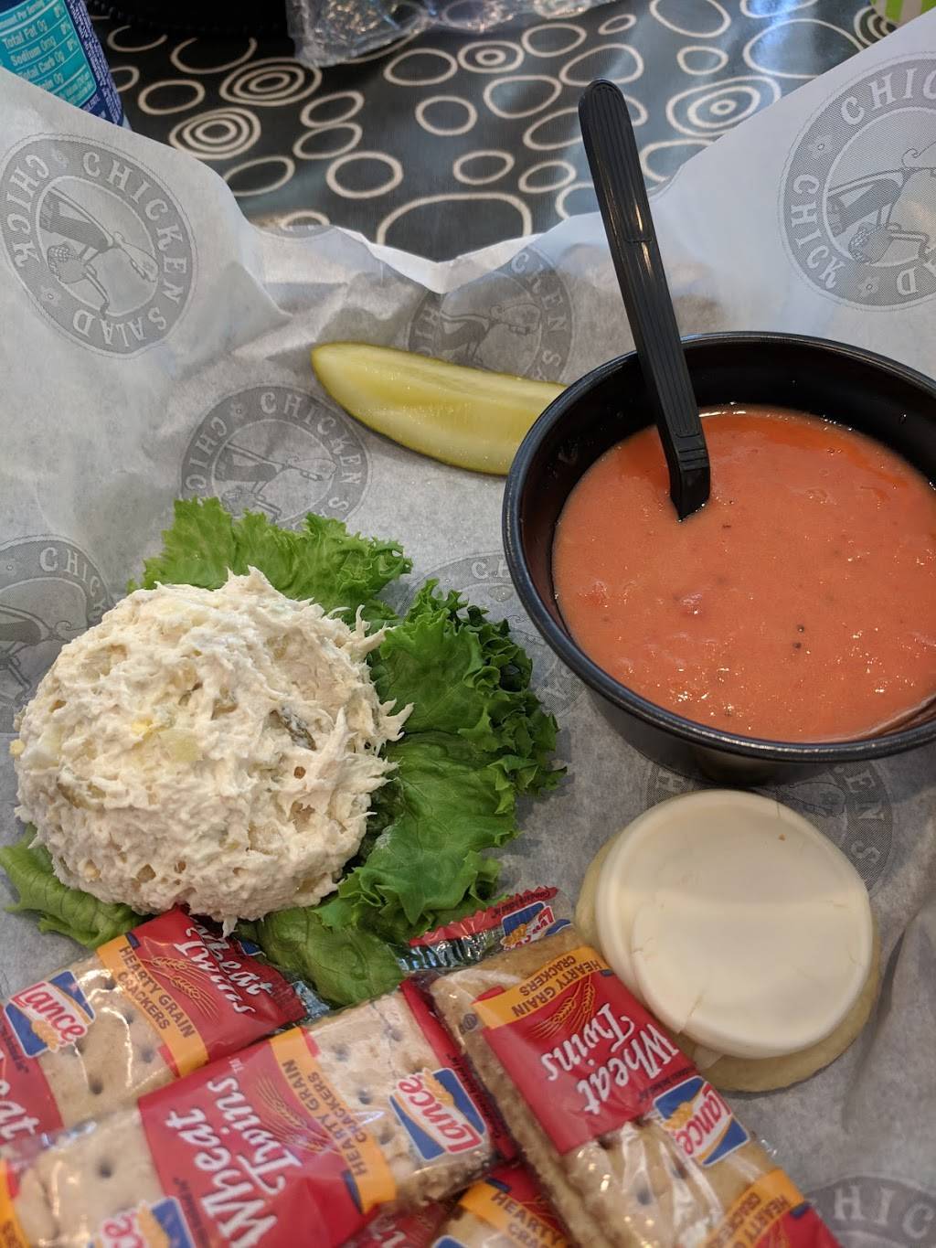 Chicken Salad Chick | restaurant | 996 Bichara Blvd, Lady Lake, FL 32159, USA | 3527759379 OR +1 352-775-9379