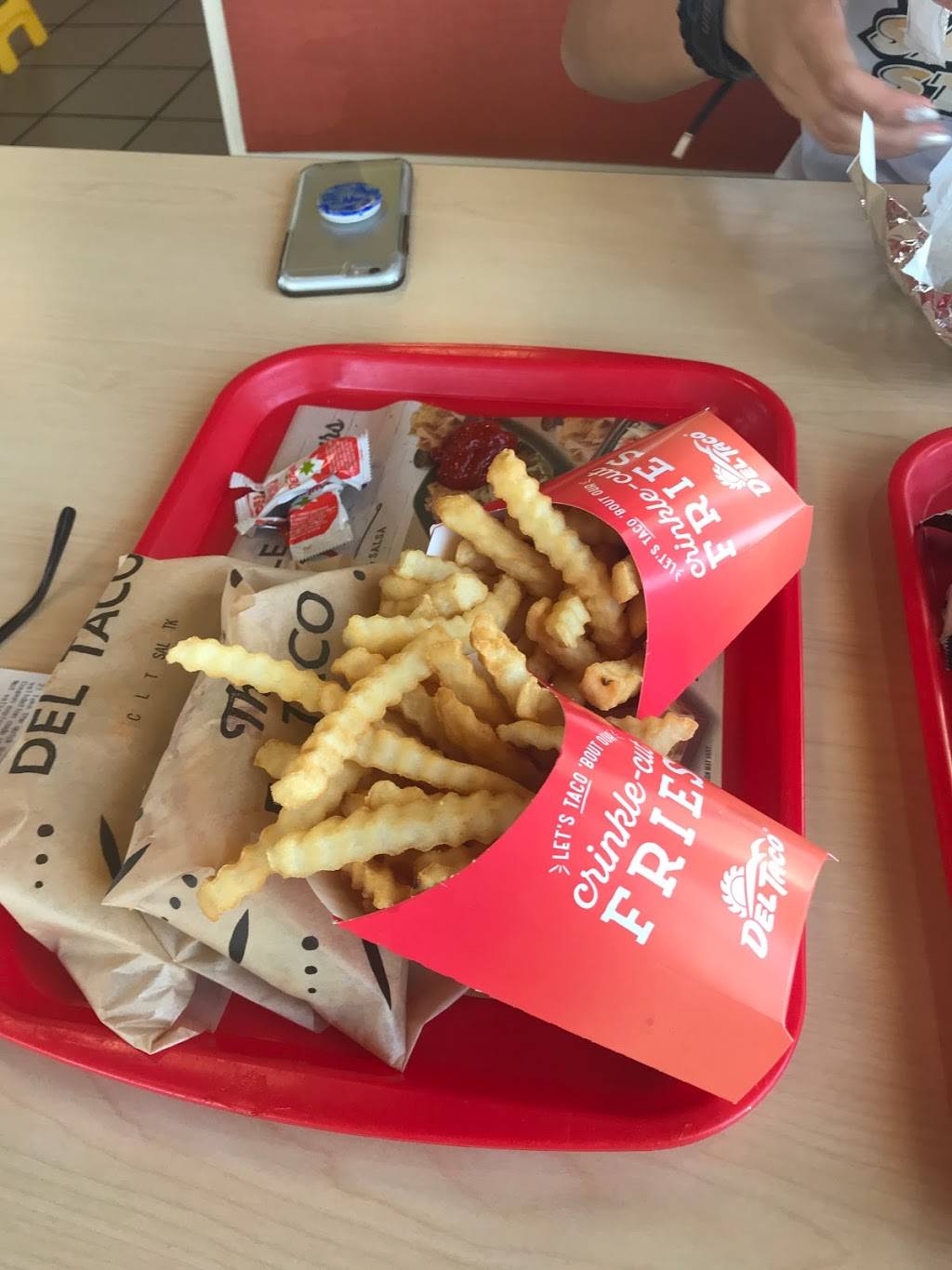 Del Taco | meal takeaway | 848 New Los Angeles Ave, Moorpark, CA 93021, USA | 8055520654 OR +1 805-552-0654