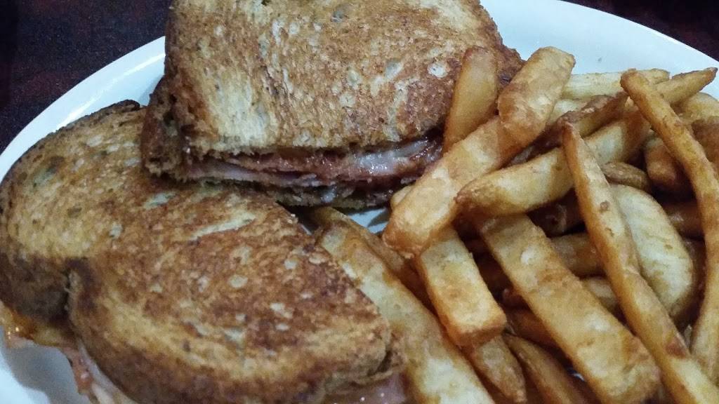 Grillerz | restaurant | 1070 e 775 s, Nineveh, IN 46164, USA | 3179332299 OR +1 317-933-2299