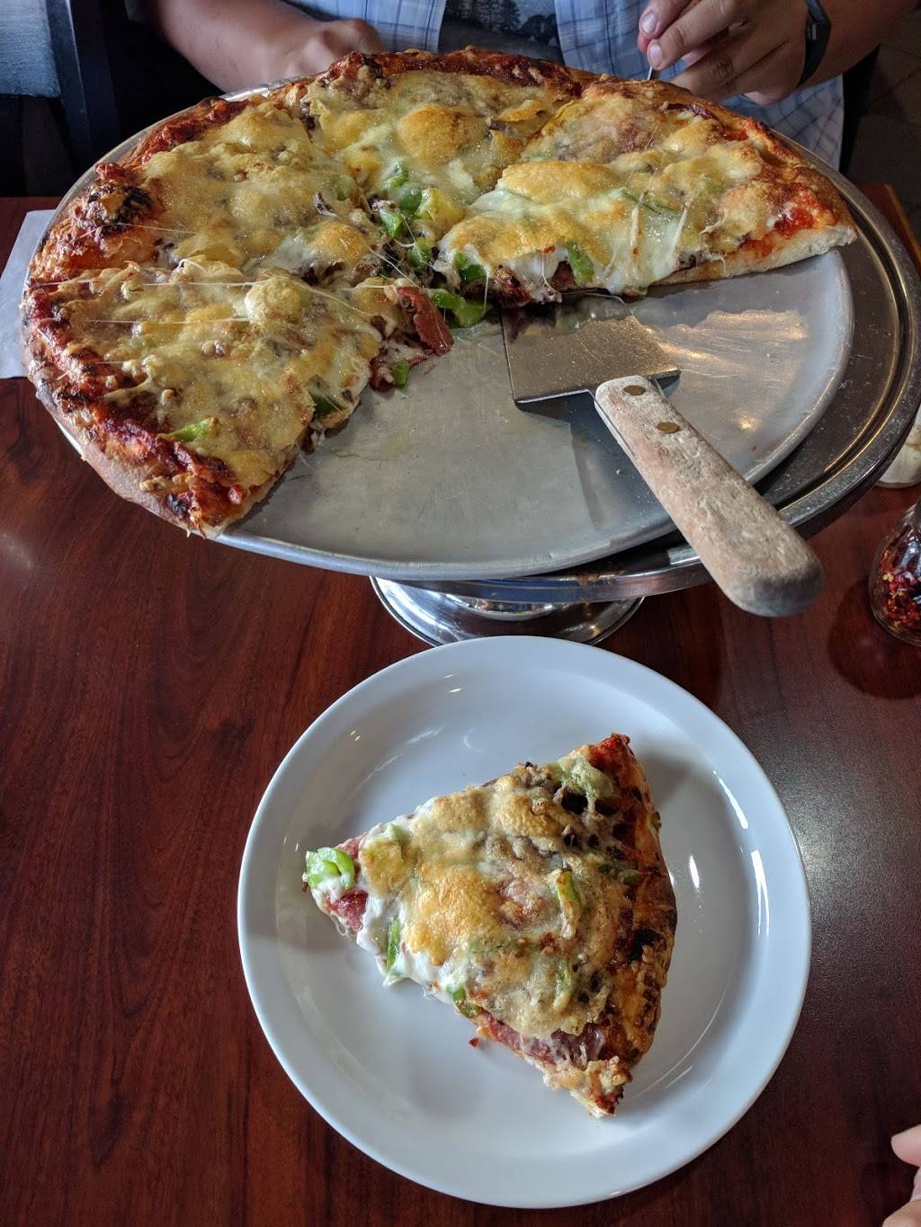 Colonnade Pizza | restaurant | 461 Hazeldean Rd, Kanata, ON K2L 1V1, Canada | 6138315599 OR +1 613-831-5599