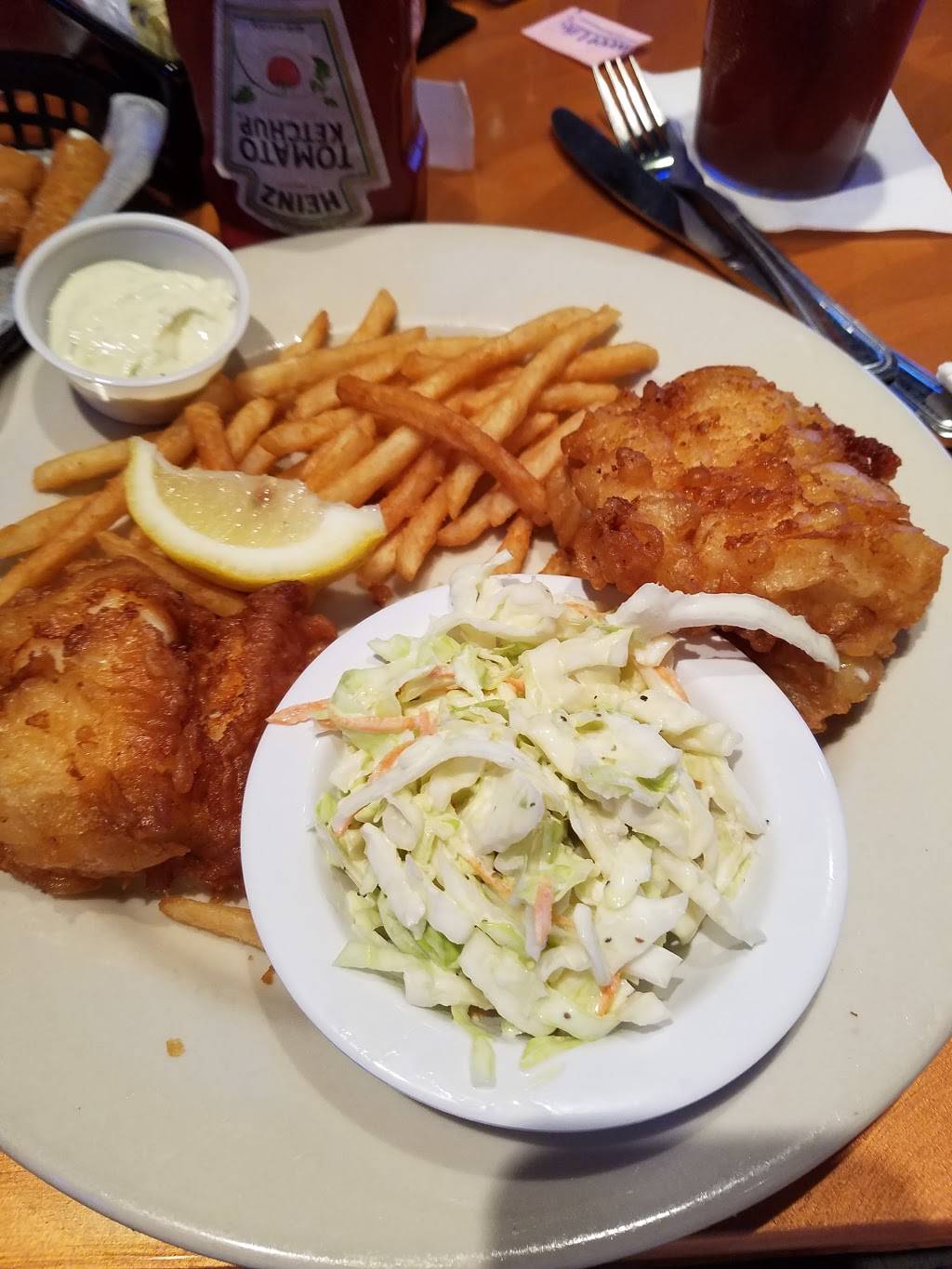 Lakeside Bar and Grill | restaurant | 9980 W Happy Valley Rd, Peoria, AZ 85383, USA | 6235661470 OR +1 623-566-1470