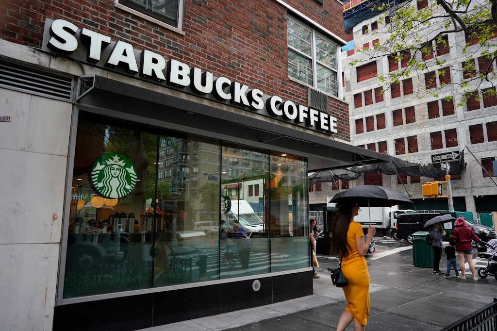 Starbucks | cafe | 540 Columbus Ave, New York, NY 10024, USA | 2124964163 OR +1 212-496-4163