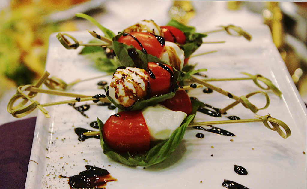 Petroleum Club of Anchorage | restaurant | 3301 C St #120, Anchorage, AK 99503, USA | 9075635090 OR +1 907-563-5090