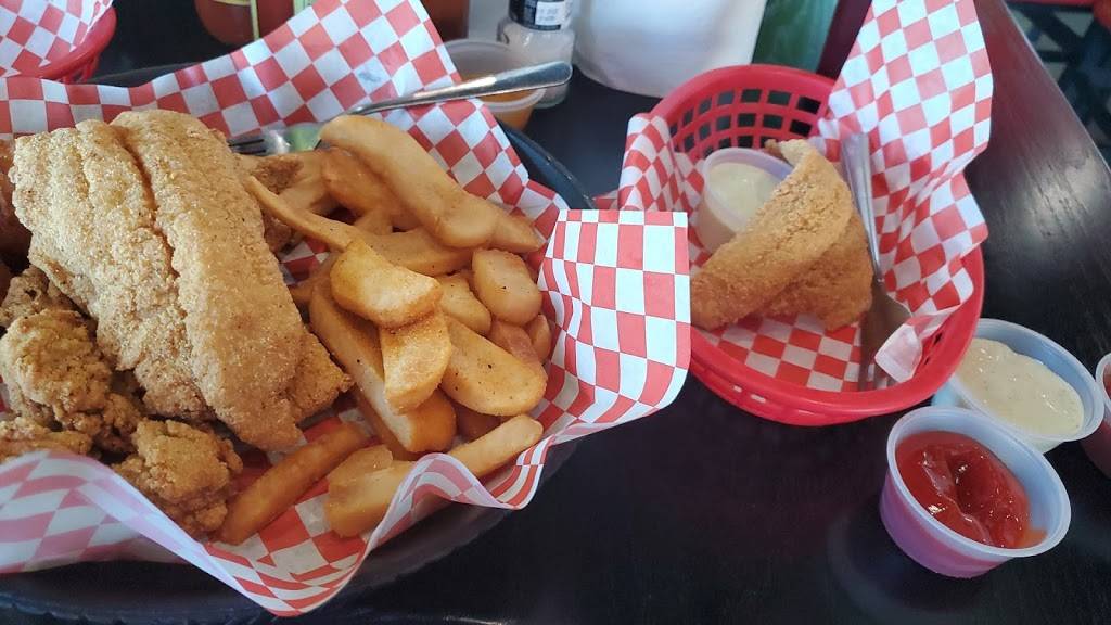 Fish n Tails Oyster Bar | restaurant | 209 Industrial Ct, Wylie, TX 75098, USA | 2142993954 OR +1 214-299-3954