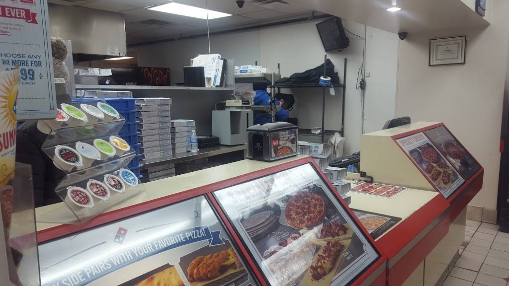 Dominos Pizza | meal delivery | 55 Third Ave, Bay Shore, NY 11706, USA | 6312060300 OR +1 631-206-0300