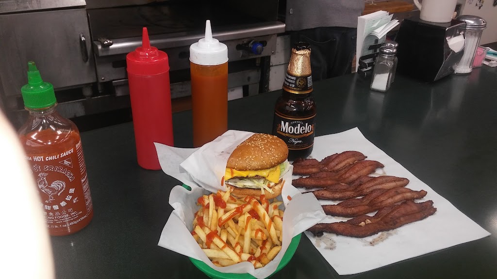 JOINTED CUE BILLIARDS | restaurant | 2375 Fruitridge Rd, Sacramento, CA 95822, USA | 9164563243 OR +1 916-456-3243