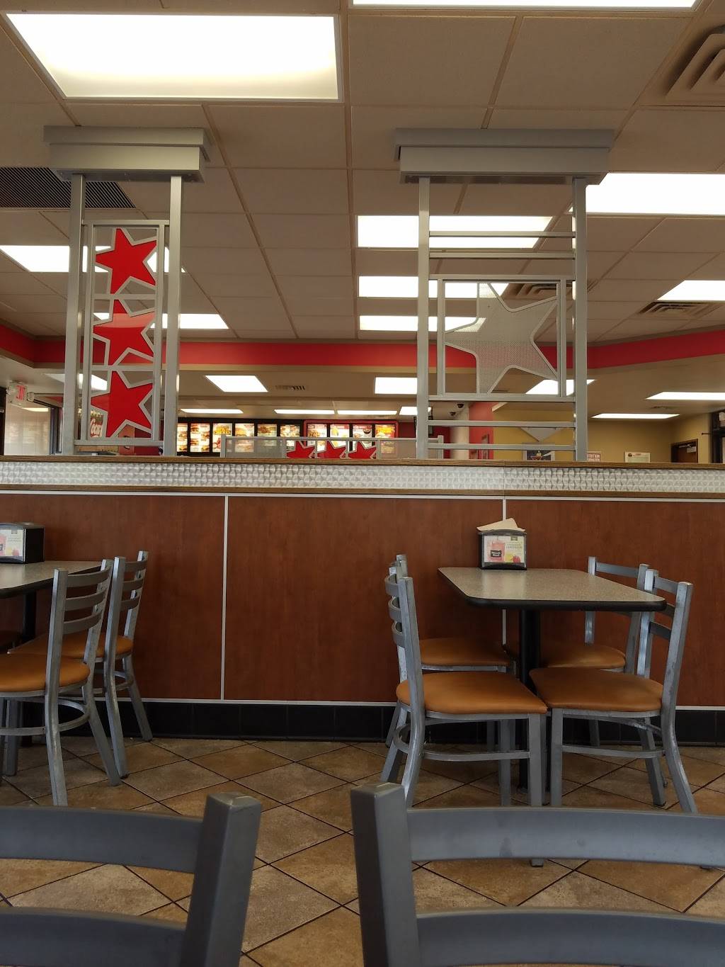 Hardees | restaurant | 1590 W 1st St, Winston-Salem, NC 27104, USA | 3367232514 OR +1 336-723-2514
