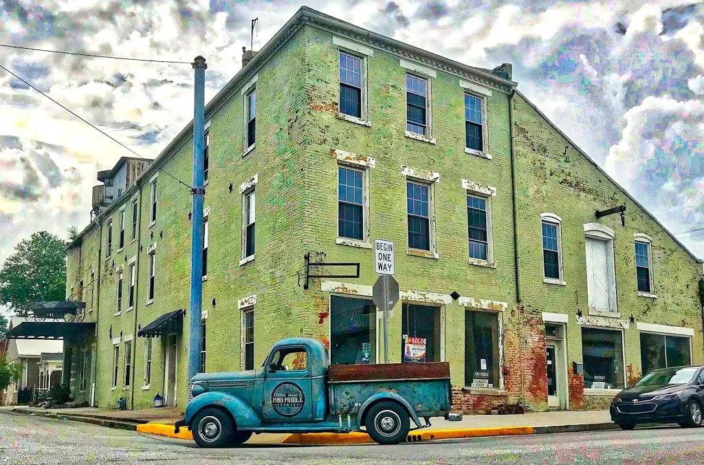 Mad Paddle Brewery | restaurant | 301 West St, Madison, IN 47250, USA | 8122740595 OR +1 812-274-0595