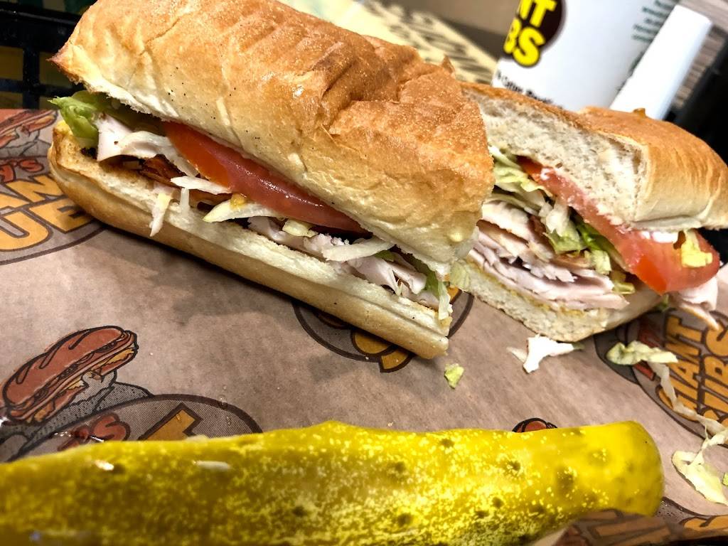 Larrys Giant Subs | restaurant | Crossroads Shopping Center, 8102 Blanding Blvd #1, Jacksonville, FL 32244, USA | 9047791933 OR +1 904-779-1933