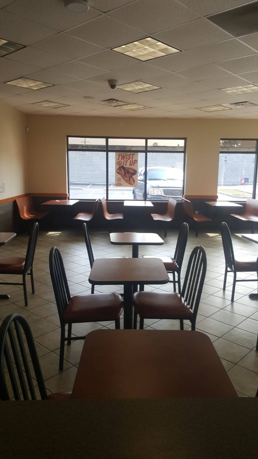 Cousins Subs | meal takeaway | 4134 W Villard Ave, Milwaukee, WI 53209, USA | 4145271501 OR +1 414-527-1501