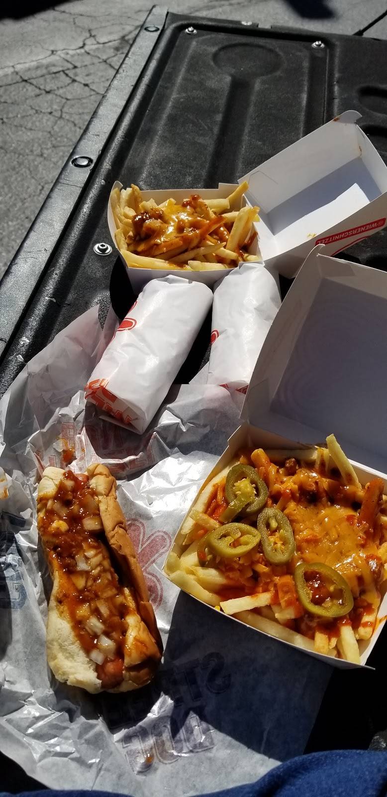 Wienerschnitzel | restaurant | 5905 Evergreen Way, Everett, WA 98203, USA | 4253536363 OR +1 425-353-6363