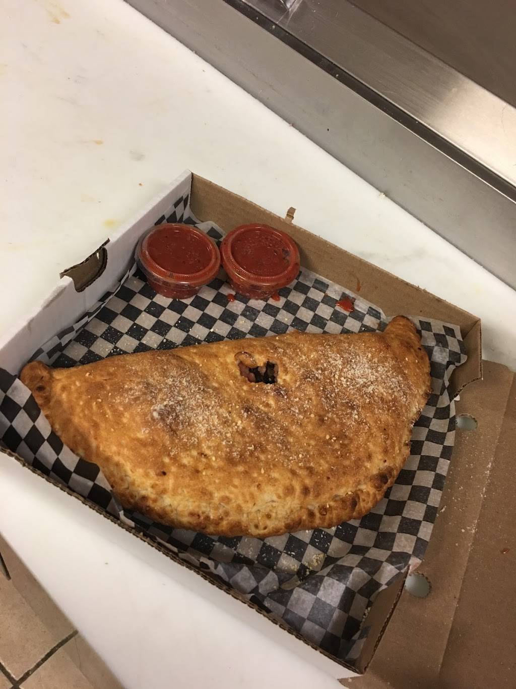 Pizza Stop | restaurant | Edelweiss Plaza, 600 Doon Village Rd, Kitchener, ON N2P 1G6, Canada | 2266472020 OR +1 226-647-2020