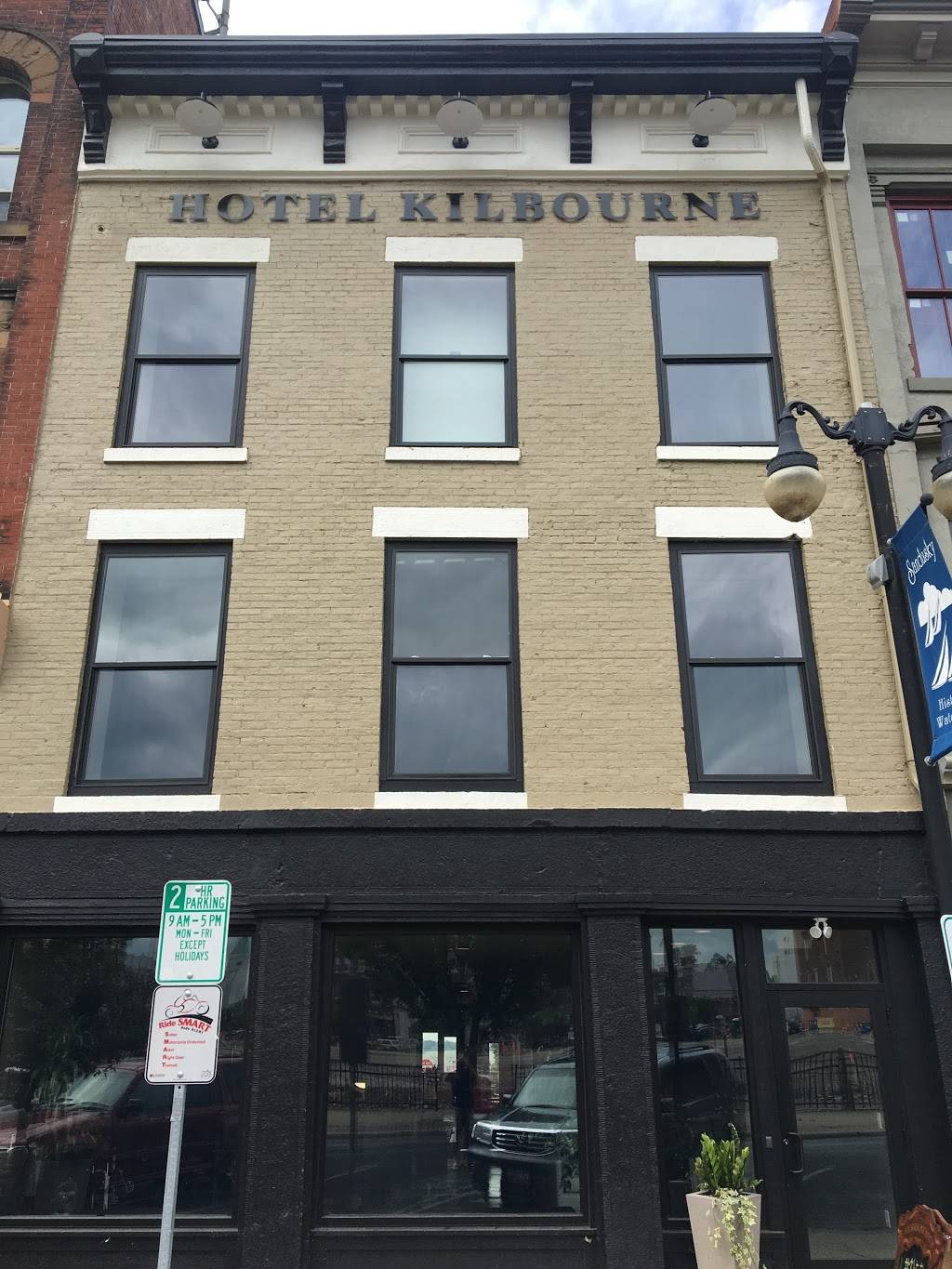 Moseleys Public House | restaurant | 217 E Water St, Sandusky, OH 44870, USA | 8443732223 OR +1 844-373-2223