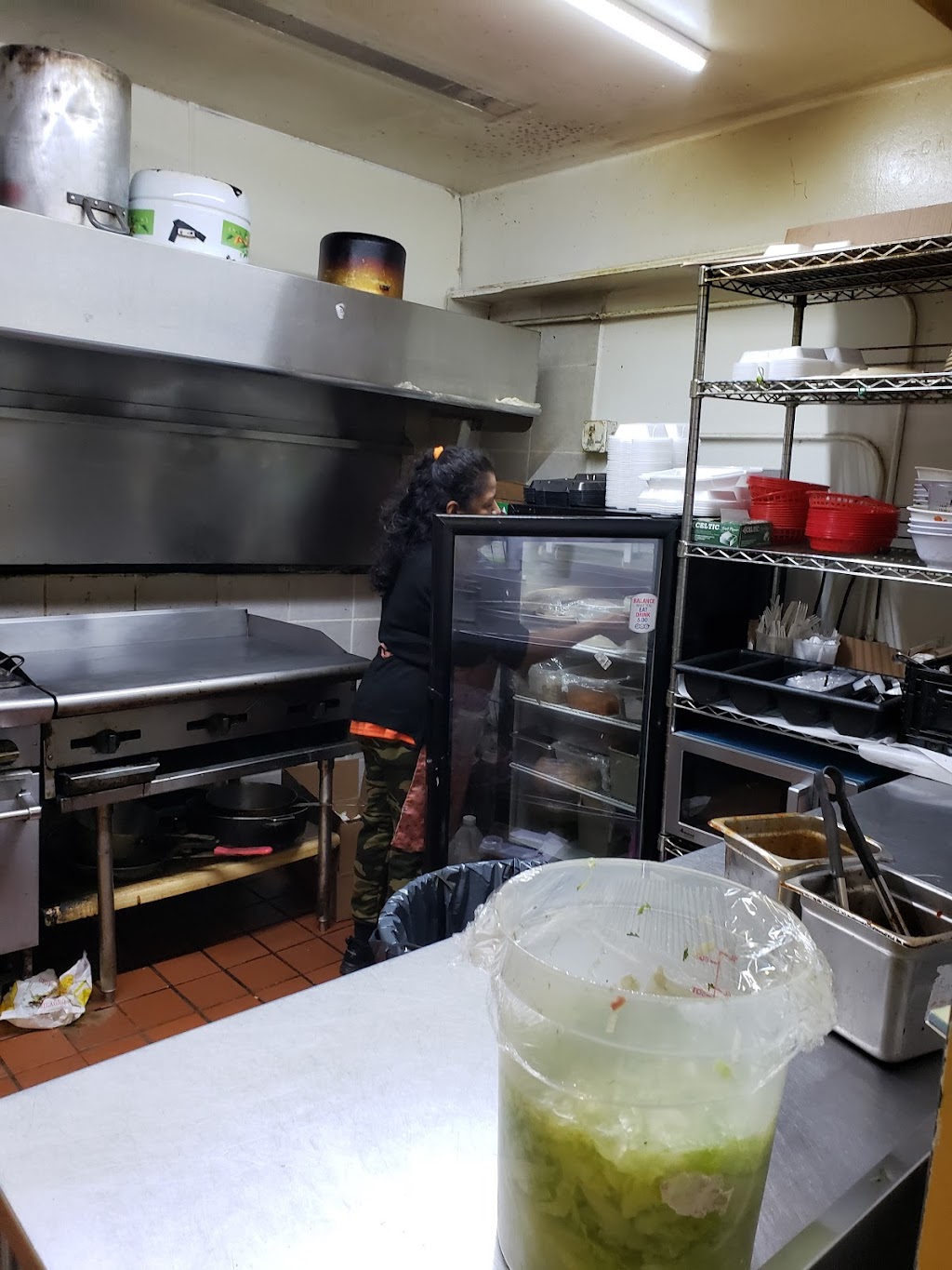 Mercado Acapulco Y Taqueria | restaurant | 2179 Cheshire Bridge Rd NE, Atlanta, GA 30324, USA | 4044773202 OR +1 404-477-3202