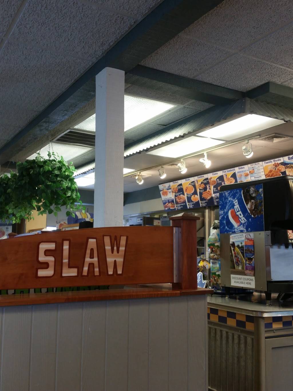 Long John Silvers | restaurant | 924 W Pike St, Goshen, IN 46526, USA | 5745336466 OR +1 574-533-6466