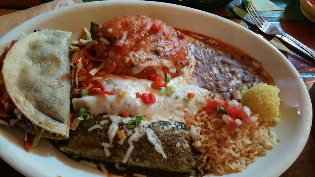 El Torito | restaurant | 2020 E Ball Rd, Anaheim, CA 92806, USA | 7149564880 OR +1 714-956-4880