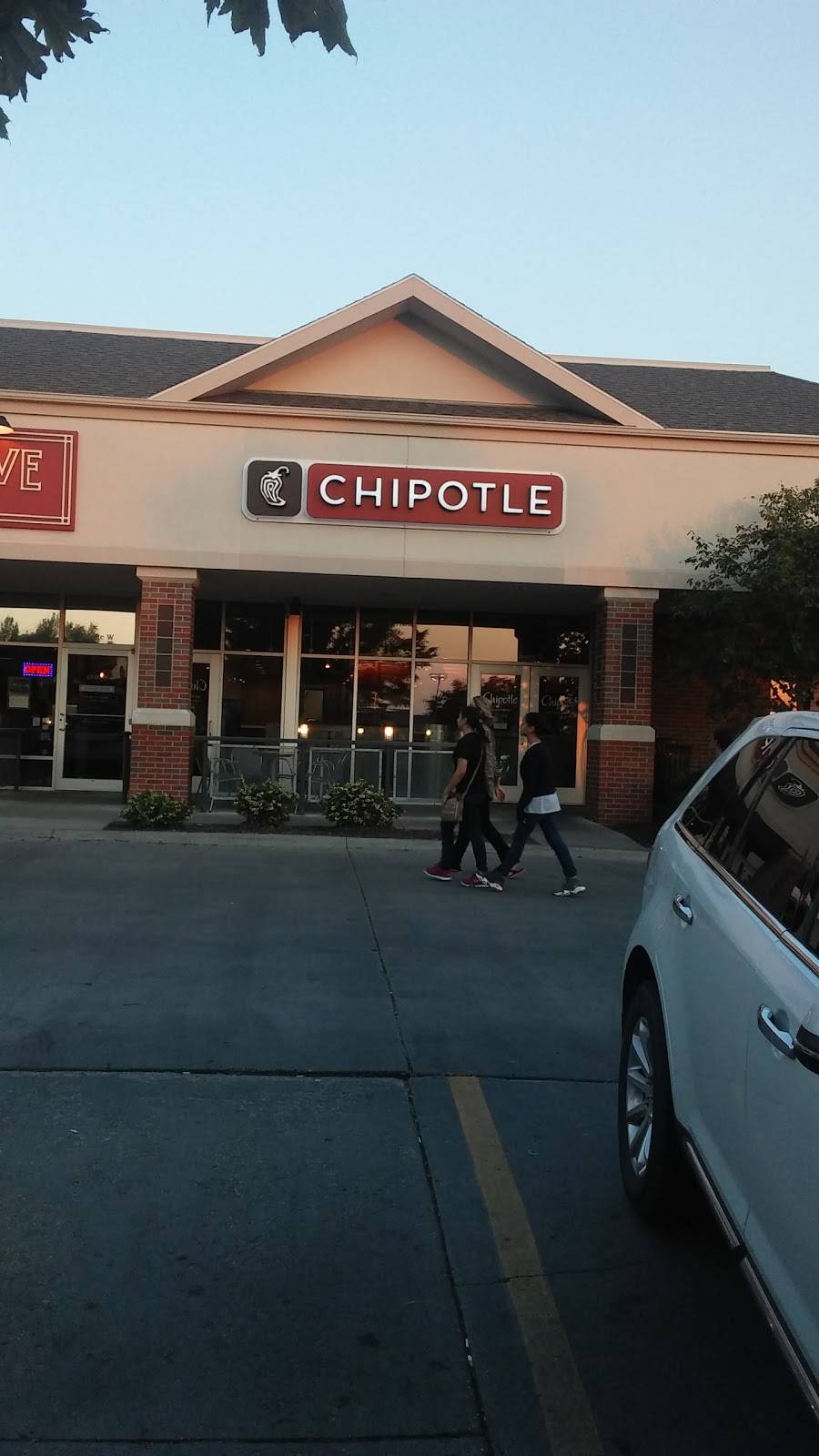 Chipotle Mexican Grill | restaurant | 2801 Pine Lake Rd Ste V, Lincoln, NE 68516, USA | 4024202801 OR +1 402-420-2801