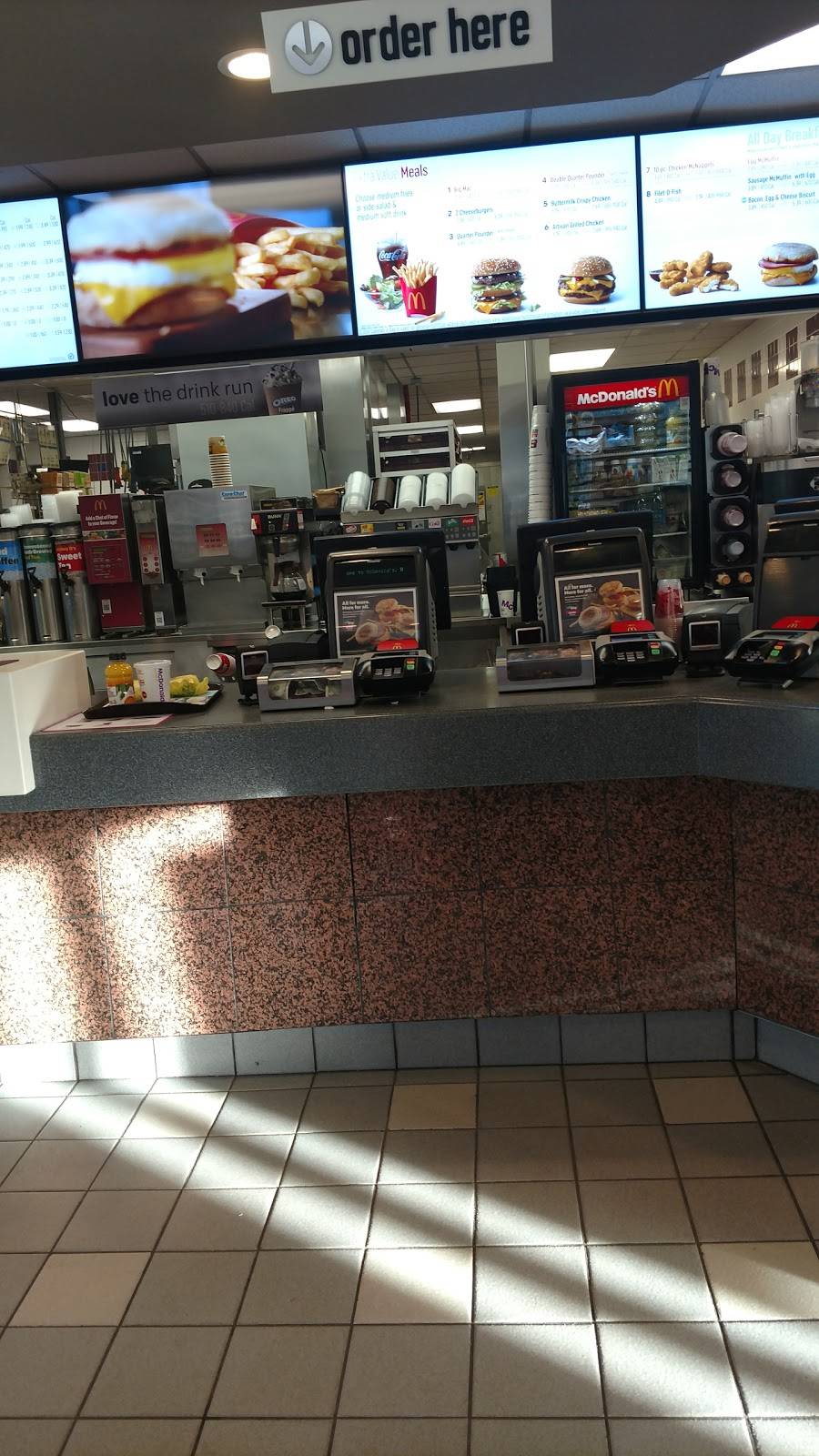 McDonalds | restaurant | 155 Newburyport Turnpike, Rowley, MA 01969, USA | 9789483324 OR +1 978-948-3324