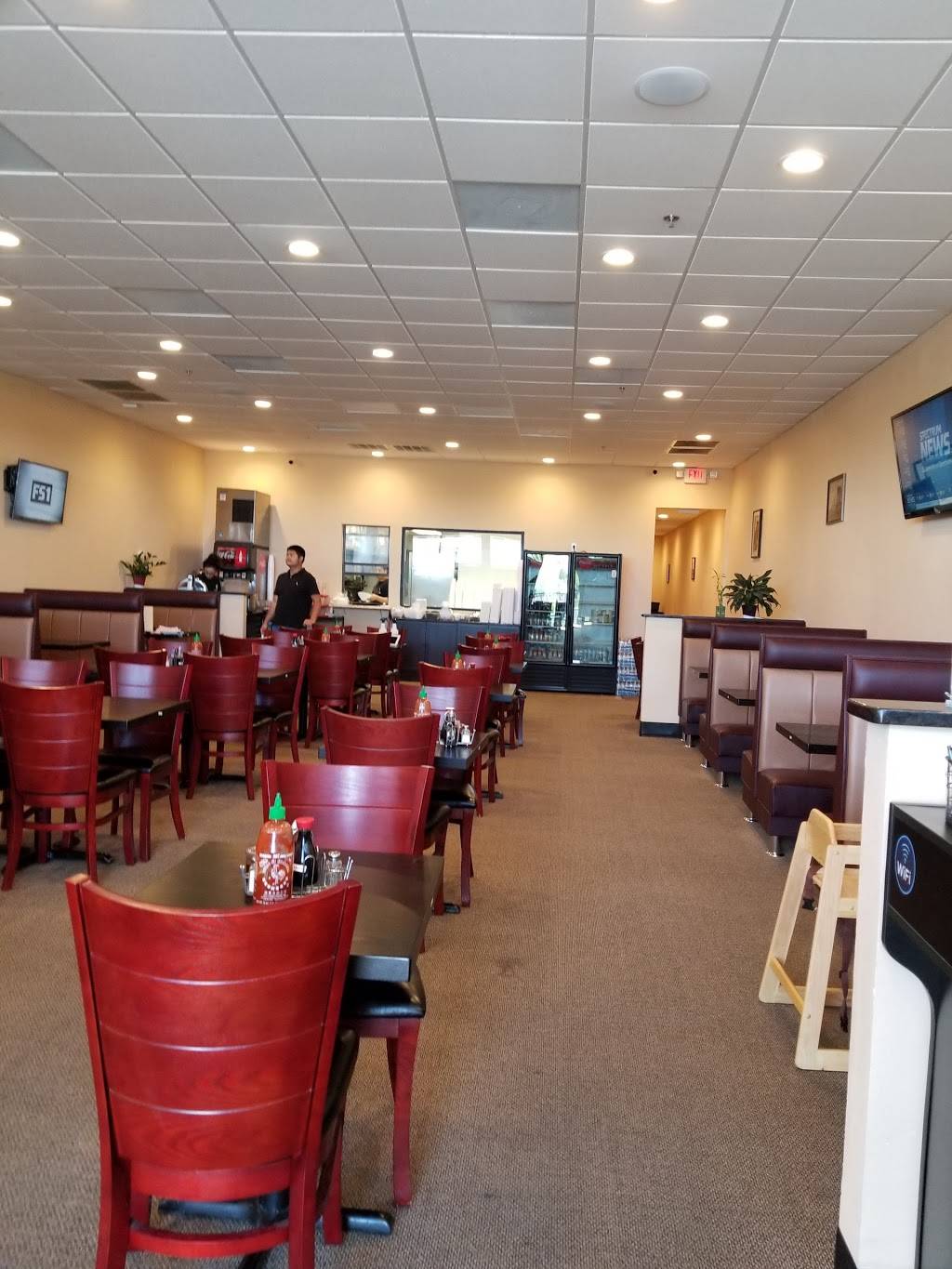 Lucky Noodle | restaurant | 8525 Blanco Rd, San Antonio, TX 78216, USA | 2102679717 OR +1 210-267-9717