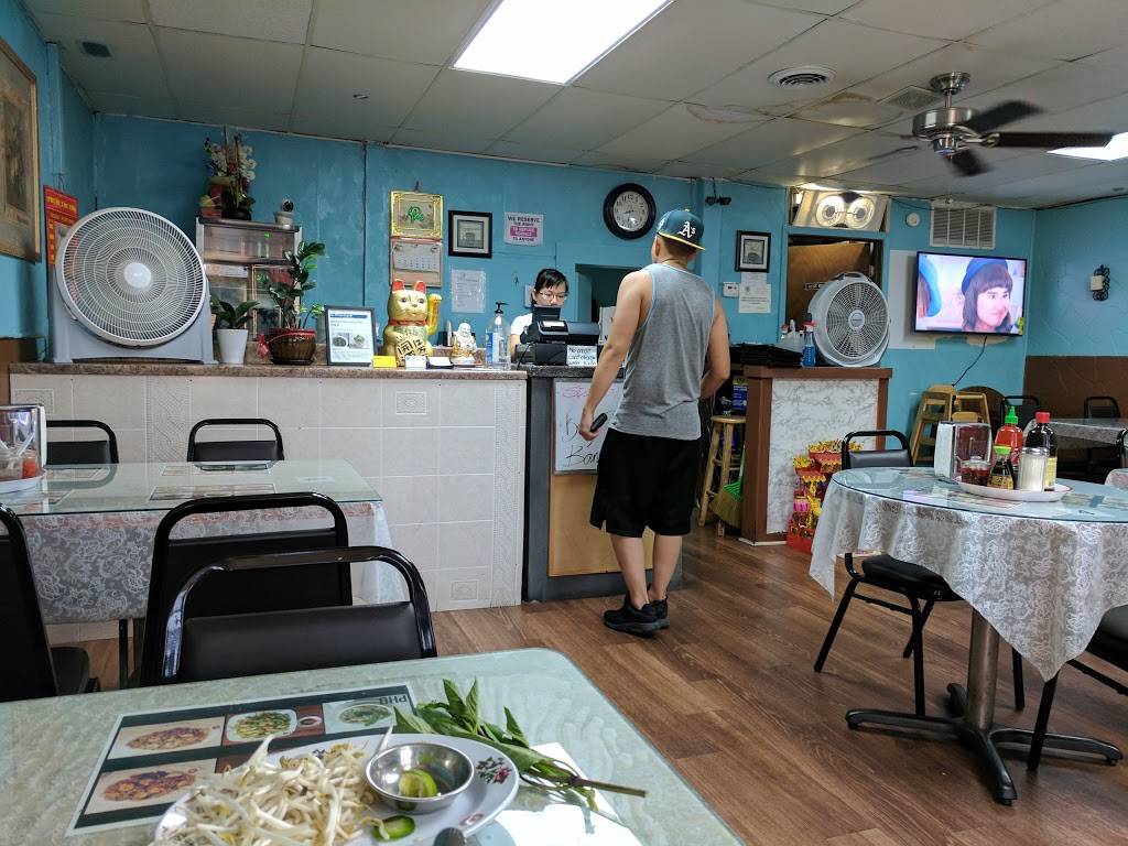 Pho Ong 8 | restaurant | 4857 E Harry St, Wichita, KS 67218, USA | 3166132373 OR +1 316-613-2373