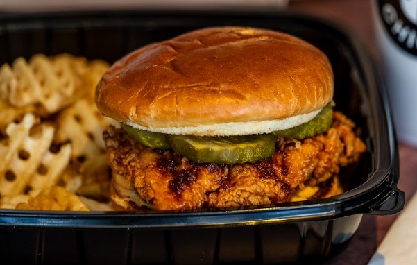 Wickd Chicken | restaurant | 8 W Gartner Rd, Naperville, IL 60540, USA | 6303206045 OR +1 630-320-6045