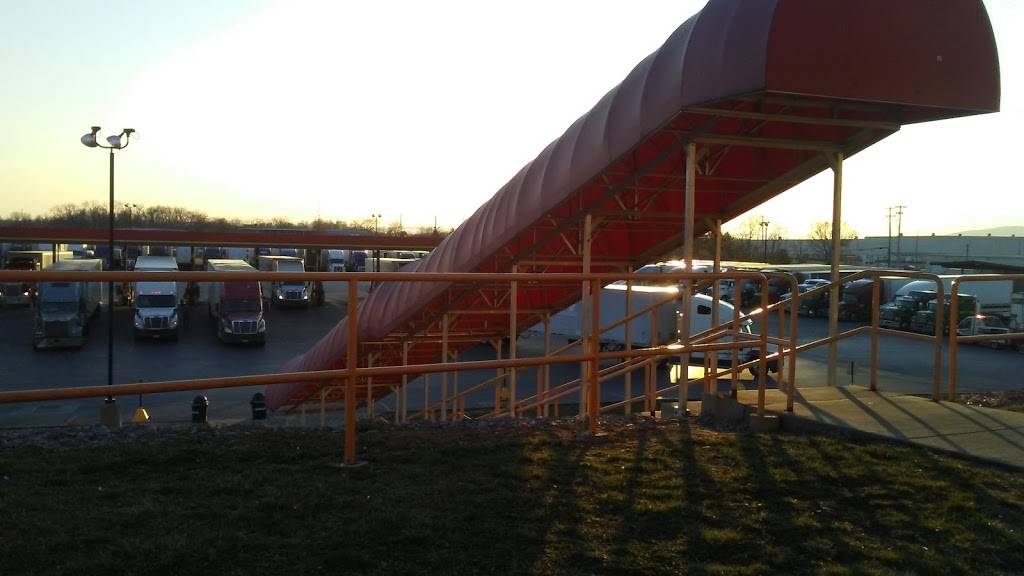 Pilot Travel Center | restaurant | 16921 Halfway Blvd, Hagerstown, MD 21740, USA | 3015826111 OR +1 301-582-6111