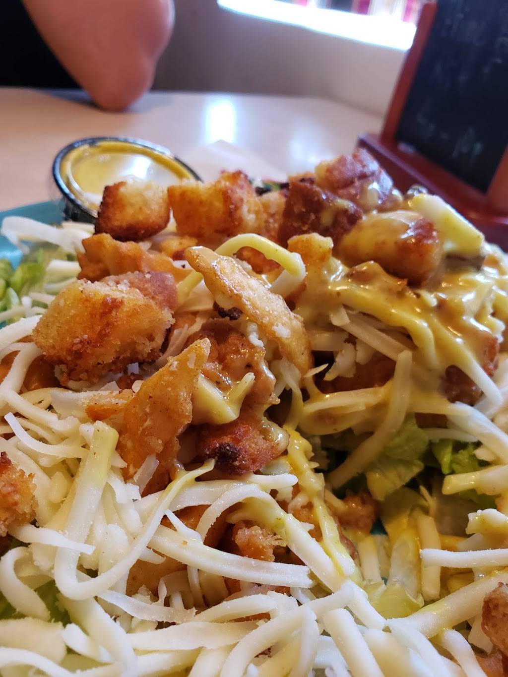 Giovannis Restaurant | restaurant | 451 US-33, Weston, WV 26452, USA | 3042694563 OR +1 304-269-4563