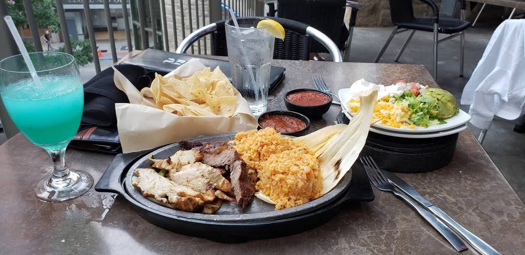 Iron Cactus Mexican Restaurant and Margarita Bar | restaurant | 1520 Main St, Dallas, TX 75201, USA | 2147494766 OR +1 214-749-4766