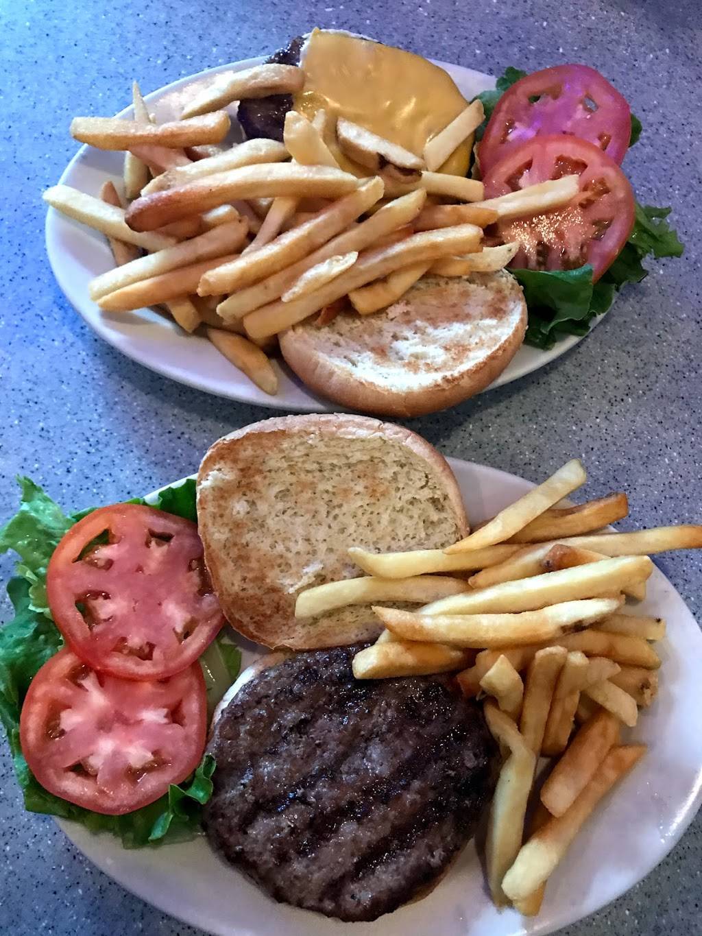 Vickys | restaurant | 805 W 187th St, New York, NY 10040, USA | 2129278458 OR +1 212-927-8458