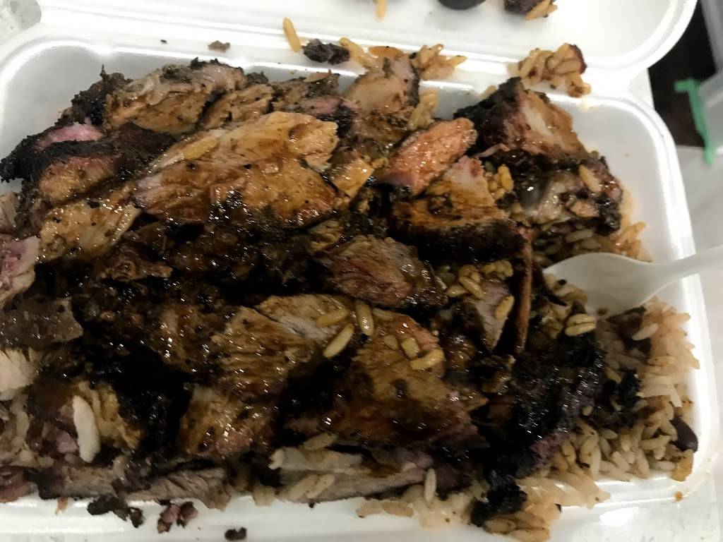 Mr Jerk | restaurant | 3417 Derry Rd E, Mississauga, ON L4T 1A8, Canada | 9056735627 OR +1 905-673-5627