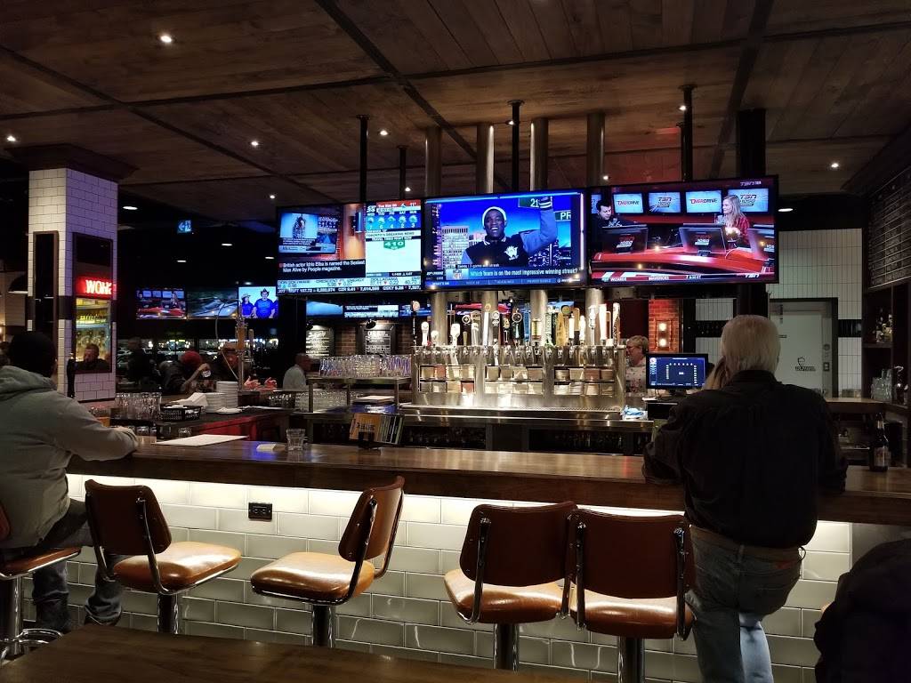 Beertown Public House - Burlington | restaurant | 2050 Appleby Line Unit K, Burlington, ON L7L 6M6, Canada | 9053327722 OR +1 905-332-7722