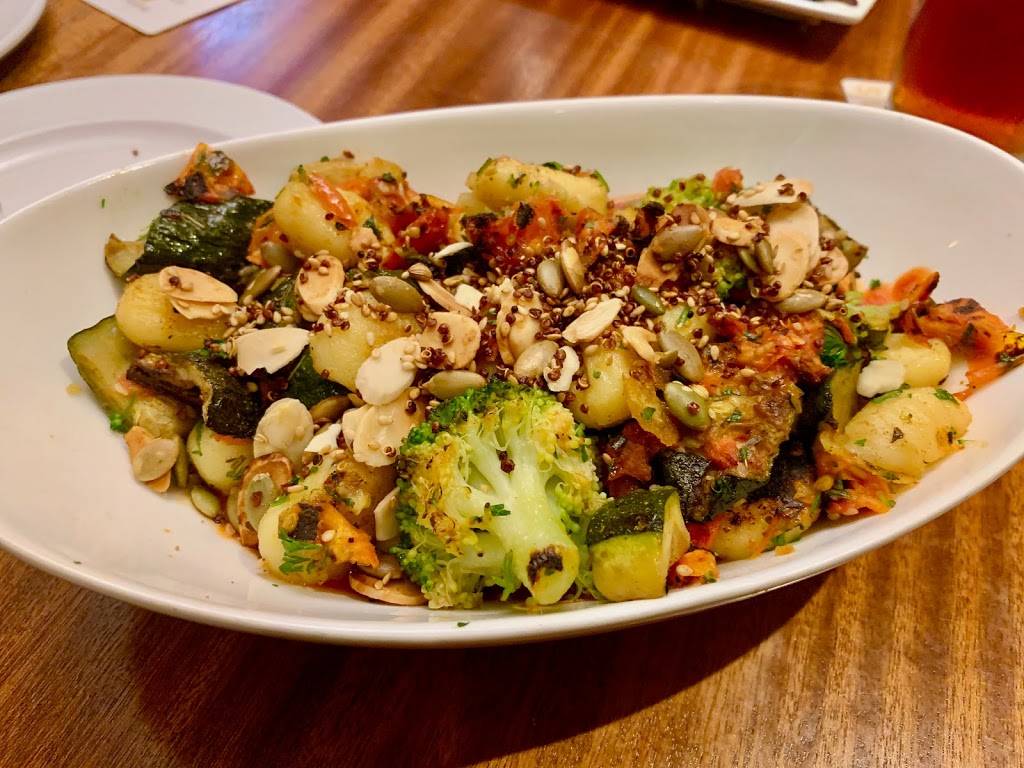 Seasons 52 | restaurant | 8325 Park Meadows Center Dr, Lone Tree, CO 80124, USA | 3037990252 OR +1 303-799-0252