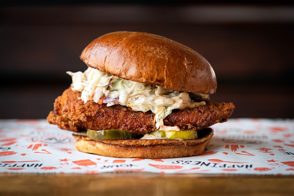 Fry the Coop | restaurant | 2019 75th St, Darien, IL 60561, USA | 6305417802 OR +1 630-541-7802