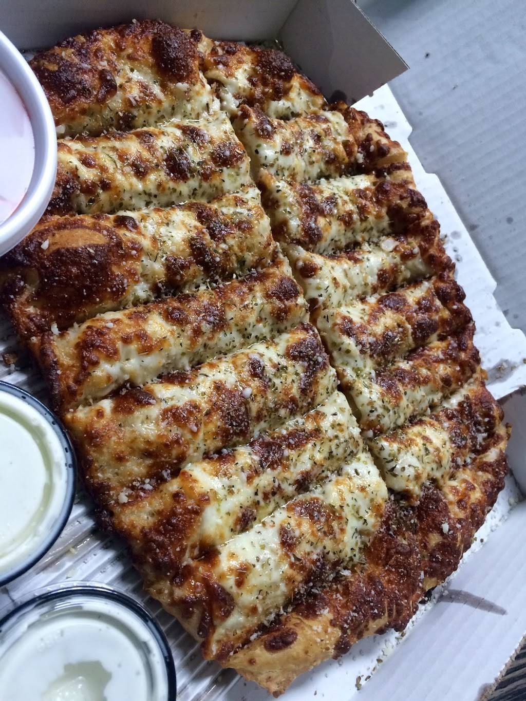 Flos Pizzeria | meal delivery | 4494 Plainfield Ave NE, Grand Rapids, MI 49525, USA | 6163617771 OR +1 616-361-7771