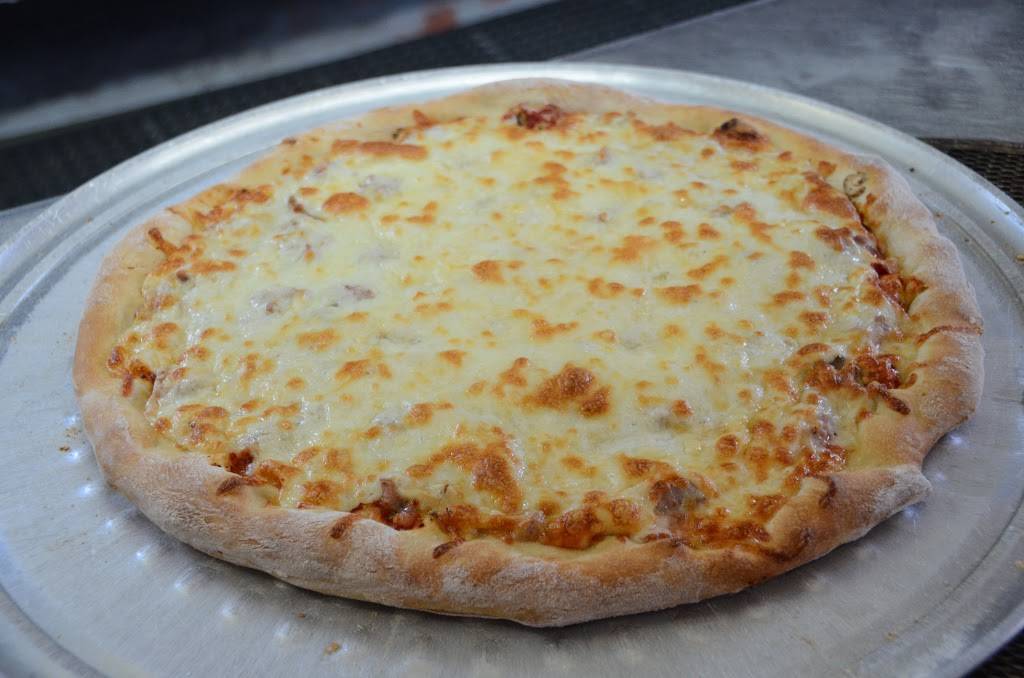 Brunos Pizza | restaurant | 501 N Michigan St, Plymouth, IN 46563, USA | 5749354555 OR +1 574-935-4555