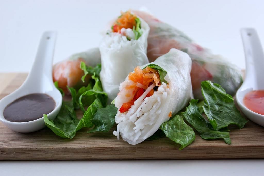 Fresh Rolls Lakewood | restaurant | 10240 Bridgeport Way SW #106, Lakewood, WA 98499, USA | 2535078137 OR +1 253-507-8137