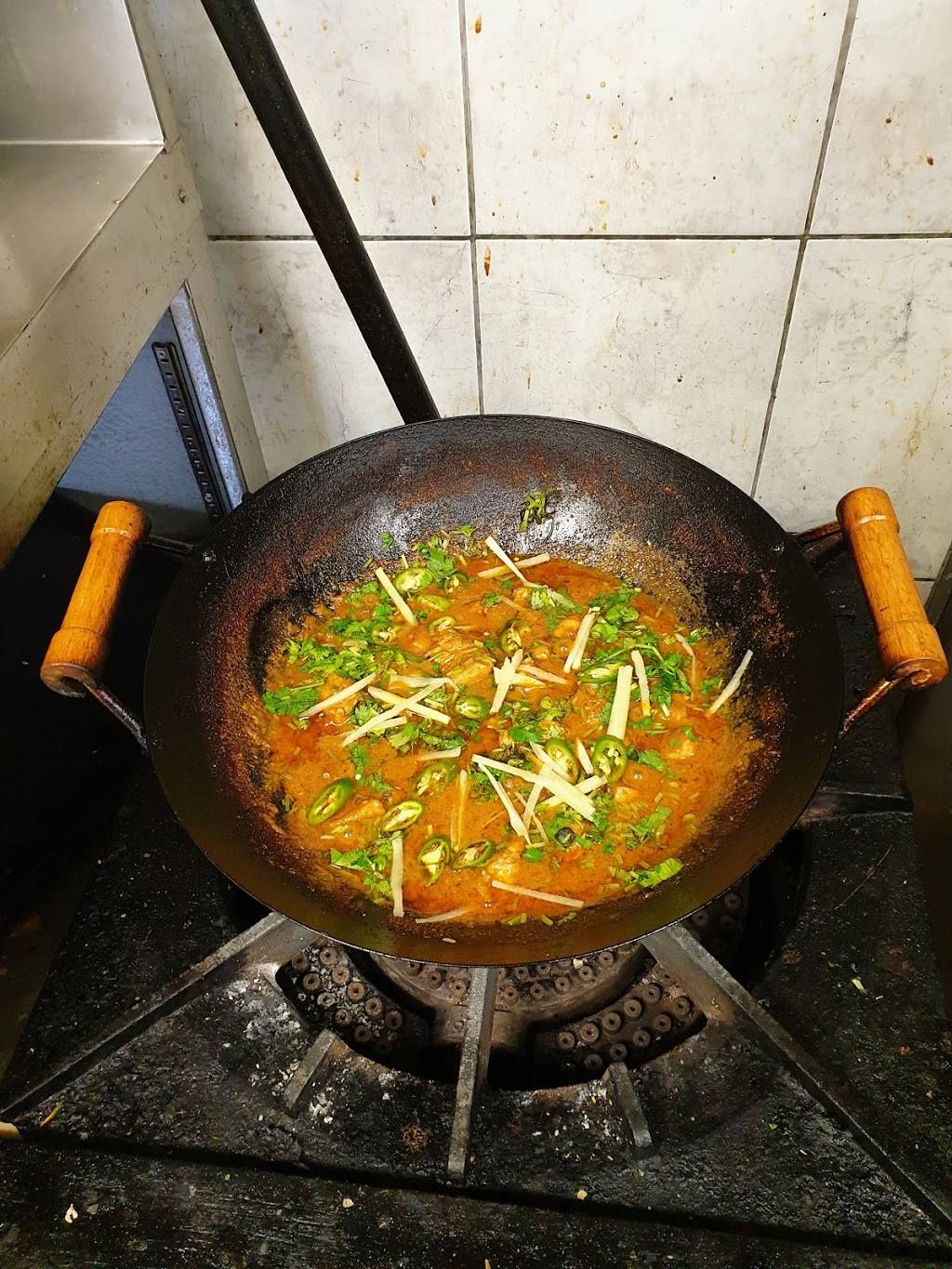 East Feast Pak Indian Cuisine and Take Out | restaurant | 2208 St Joseph Blvd #104, Orléans, ON K1C 2E3, Canada | 6134242100 OR +1 613-424-2100