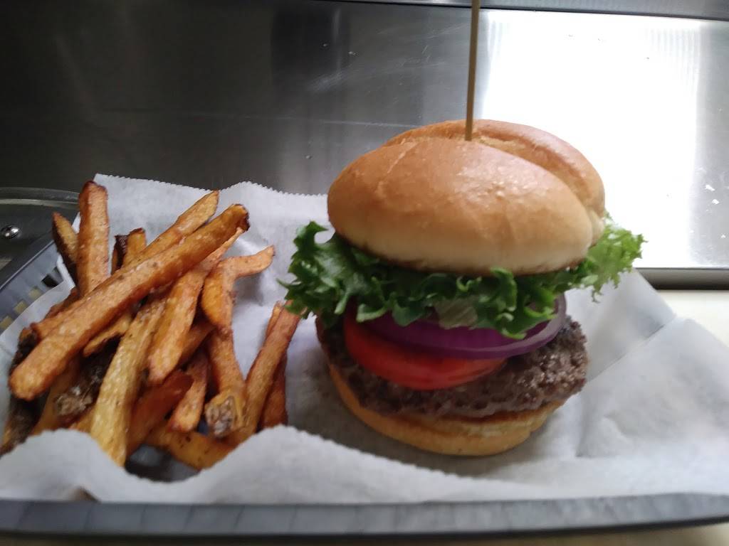 83 & Chestnut Pub and Eatery | restaurant | 8505, 9001 Avon Belden Rd, North Ridgeville, OH 44039, USA | 4402194955 OR +1 440-219-4955