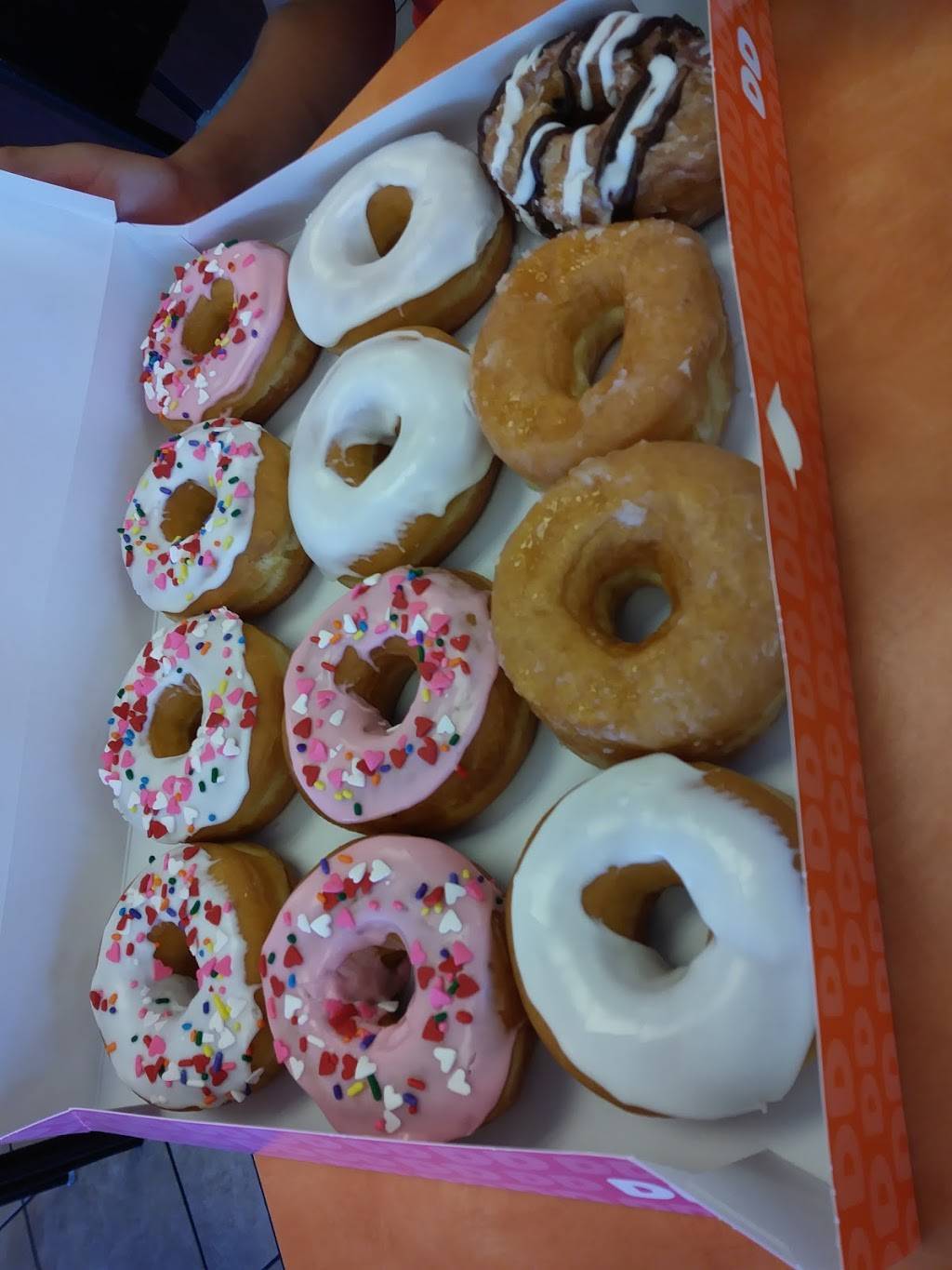 Dunkin | bakery | 2728 N Federal Hwy, Delray Beach, FL 33483, USA | 5612729233 OR +1 561-272-9233