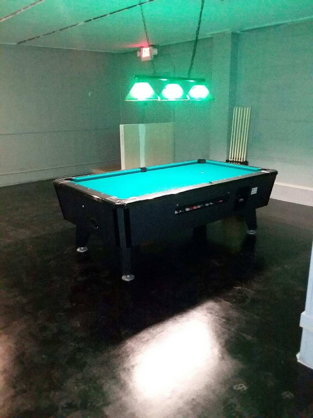 Shans Bar & Grill LTD | restaurant | 18 - 20 E High St, London, OH 43140, USA | 7409083188 OR +1 740-908-3188