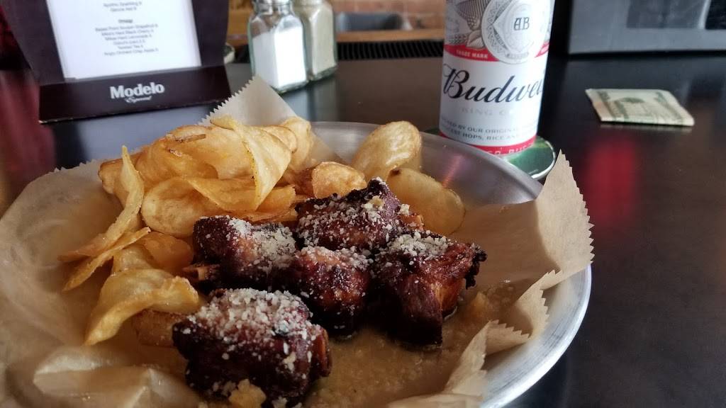 Docs Grey Horse Saloon & Eatery | restaurant | 5440 S Narragansett Ave, Chicago, IL 60638, USA | 7734247720 OR +1 773-424-7720