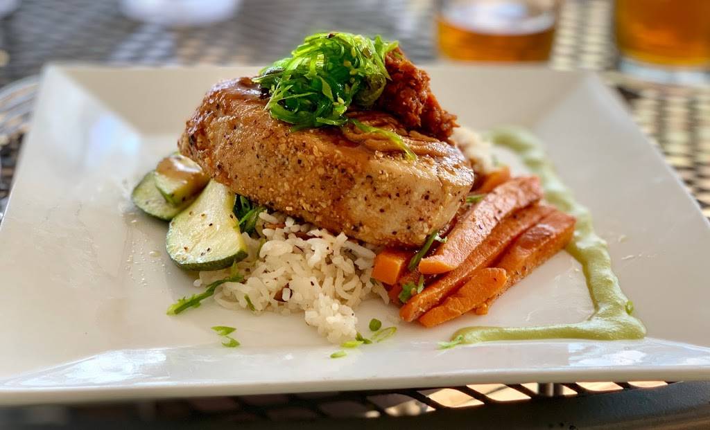 Lakeshore Grille | restaurant | 5600 Lake Resort Terrace #300, Chattanooga, TN 37415, USA | 4237102057 OR +1 423-710-2057