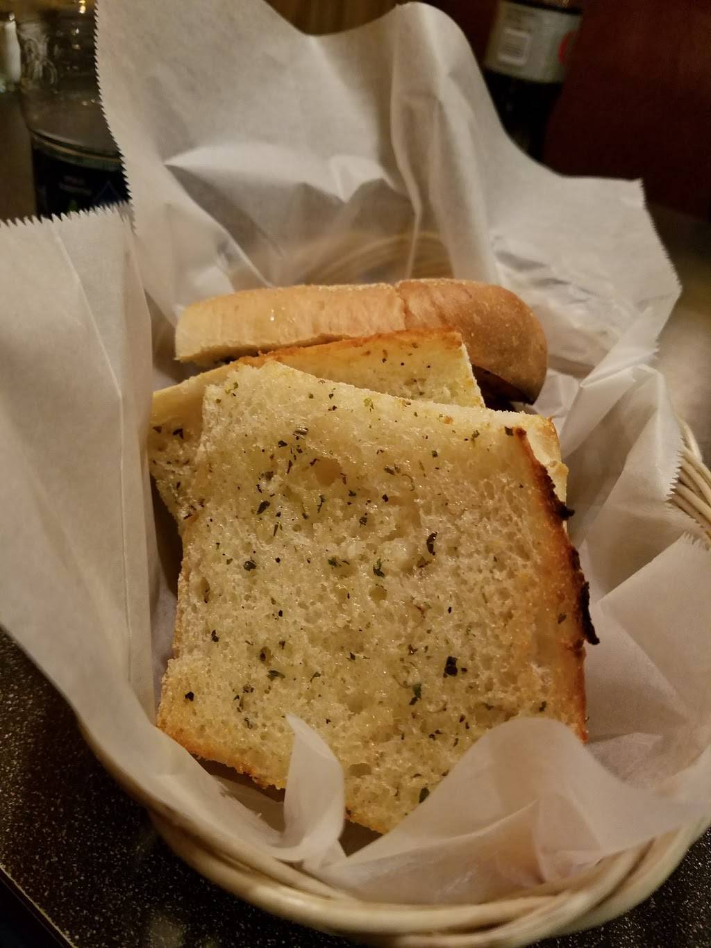 Christos Pizza and Pasta | restaurant | 4931 Main St, Manchester Center, VT 05255, USA | 8023622408 OR +1 802-362-2408