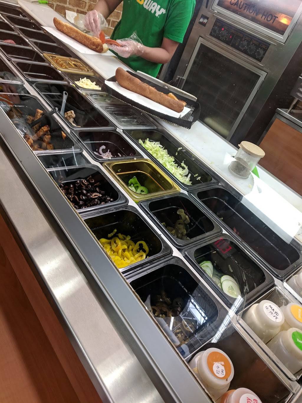 Subway | restaurant | 7044 Charlotte Pike, Nashville, TN 37209, USA | 6153530422 OR +1 615-353-0422