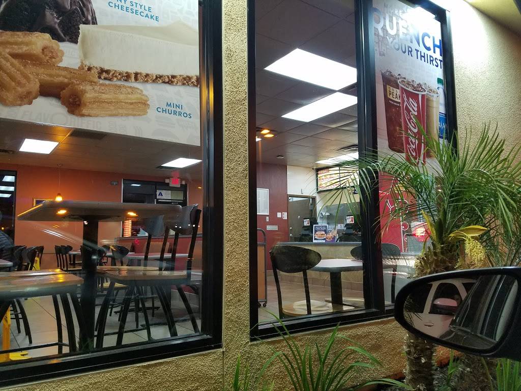 Jack in the Box | restaurant | 29993 Canyon Hills Rd, Lake Elsinore, CA 92532, USA | 9512442649 OR +1 951-244-2649