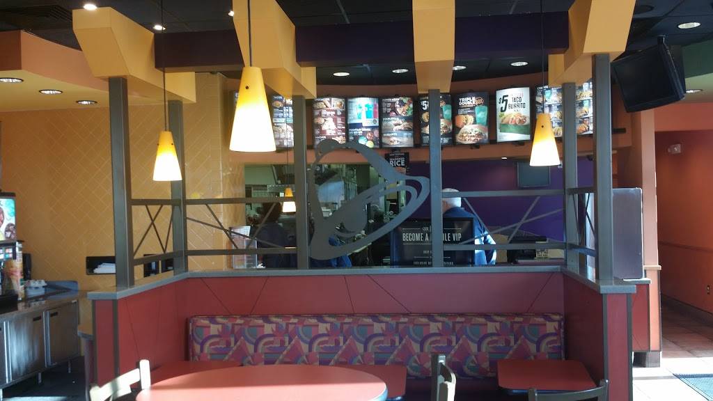 Taco Bell | meal takeaway | 105 E Ridge Rd, Griffith, IN 46319, USA | 2199722435 OR +1 219-972-2435
