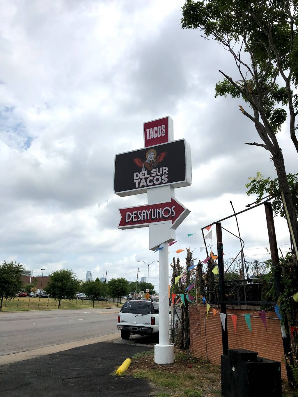Del Sur Tacos | restaurant | 720 E Jefferson Blvd, Dallas, TX 75203, USA | 9729820004 OR +1 972-982-0004