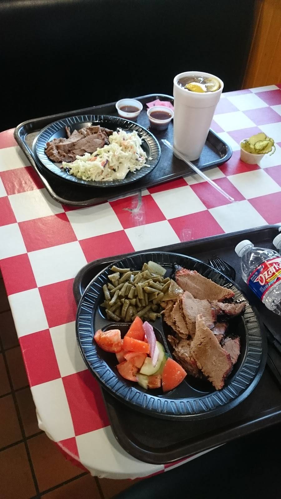 Old House BBQ | restaurant | 1905 N Josey Ln, Carrollton, TX 75006, USA | 9722423900 OR +1 972-242-3900